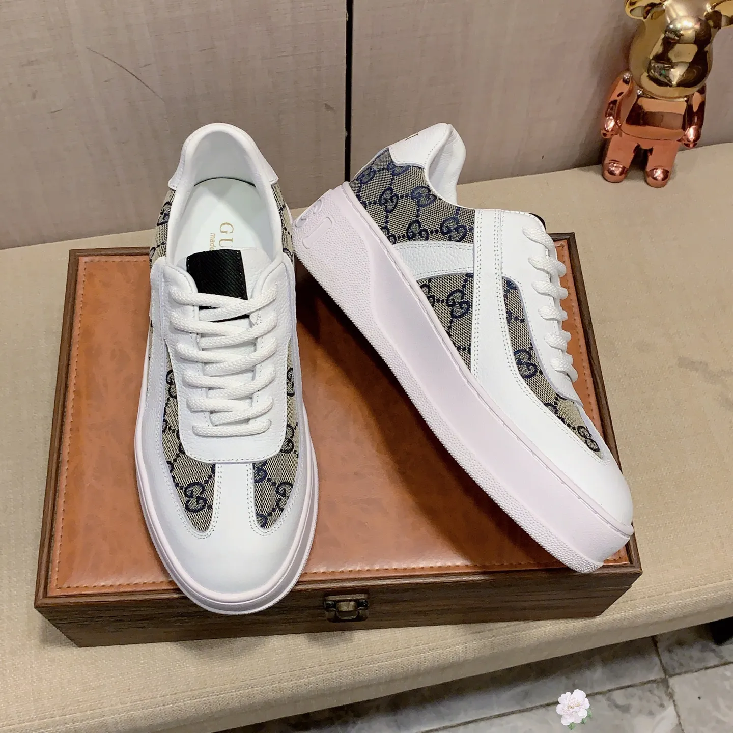 Men's men's shoes💰420💰💰🎩🎩[Lightning][Lightning] "GUCCI*" The latest and most popular casual sports shoes, top brand [seduce] luxury ~ purchasing agent, top quality ~. [Strong] The upper is made of imported breathable cowhide with material ➕ breathable sheepskin feet (•) and fine workmanship. The original stylish and stylish soft rubber wear-resistant and non-slip outsole is light and comfortable on the feet. The real thing looks better when photographed in person. 012: code: 38-44, can be customized to 45, 3️⃣ colors are available